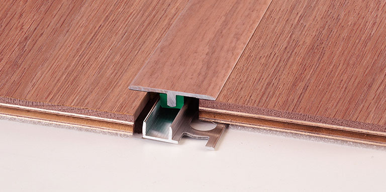 Profili per pavimenti in legno e laminato